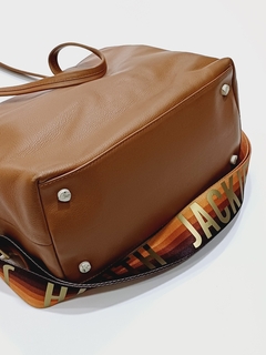 Imagen de CARTERA FLORA JACKIE CAMEL