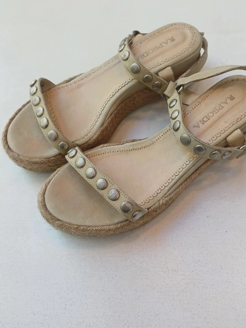 SANDALIAS RAPSODIA YUTE BEIGE 37 - comprar online