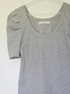 REMERA GRIS PRINCESA M en internet