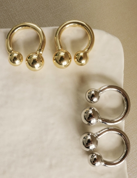 Brinco Country Esfera Dourado
