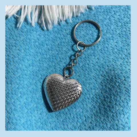 Llavero corazón escamado