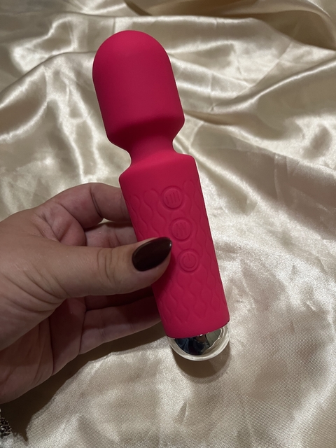 Mini Varinha Mágica Vibrador e Massageador Corporal Recarregável e Resistente a Água - comprar online