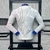 camisa-seleção-frança-II-away-2024-2025-manga-longa-jogador-nike-branco-listras-azul-vermelho-th-sports-br