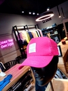 Gorra New York Fucsia con Etiqueta