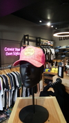 Gorra New York Fucsia con Parche de Cuero