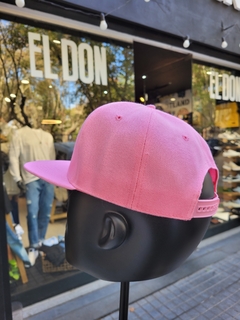 Gorra California Rosa con Parche de cuero en internet