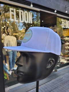 Gorra California Blanco con Parche de cuero - comprar online