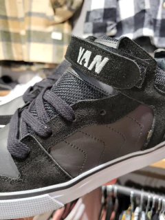 Zapatillas Raven Yan Black en internet