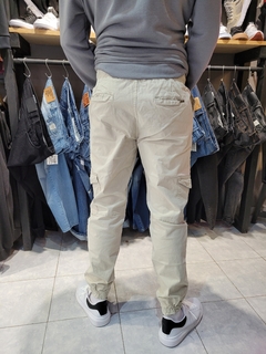 JOGGER ELISEO - tienda online