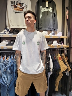 Remera Alive en internet