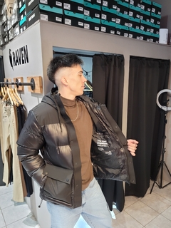 Campera Teheran en internet