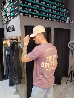Remera Tokyo en internet