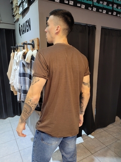 REMERA BASICA CLASICA - tienda online