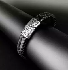 Pulsera de Cuero y Acero 22.5 cm en internet