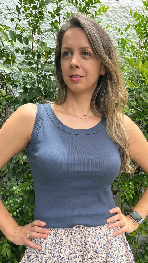 REGATA CANELADA DECOTE REDONDO AZUL JEANS - comprar online