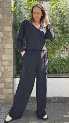 CALÇA RETA CREPE na internet