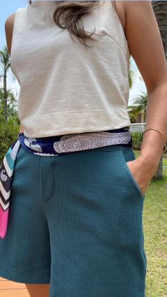 Imagem do SHORTS RETO MEIA COXA COM ALGODÃO