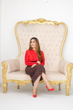 Conjunto Clássico Saia Xadrez Blusa Vemelha -Fernanda na internet