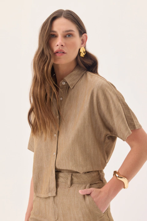 Camisa Tipo Linho Manga Japonesa Marrom