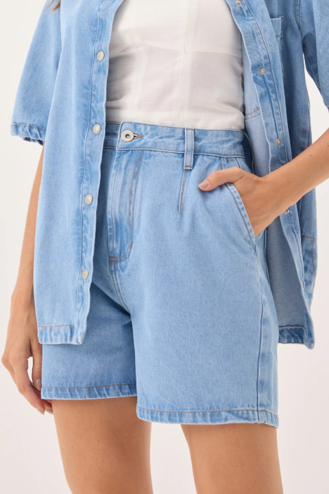Bermuda Jeans Claro Com Pregas
