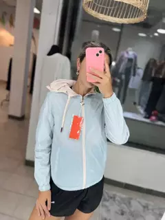 Campera rompeviento mujer I-RUN - Sin Nombre Sport