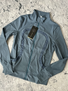 Campera deportiva entallada con elastano - tienda online