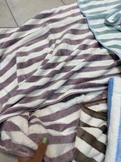 Imagen de Toalla secado rápido a rayas