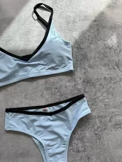 BIKINIS FRIDA lisas y estampadas en internet