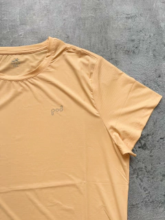 Imagen de Remera dry fit i-run stras talles especiales