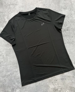 Remera dry fit i-run stras talles especiales - tienda online