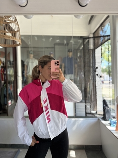 Campera impermeable nk y tnf bordado - Sin Nombre Sport