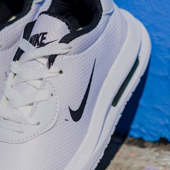 Nike Classic White en internet