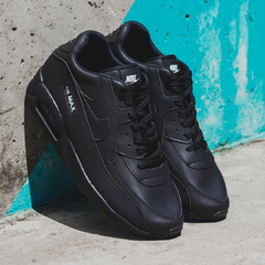 Nike Air Max Total Black