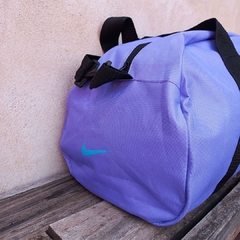 Bolso Nike Violeta en internet