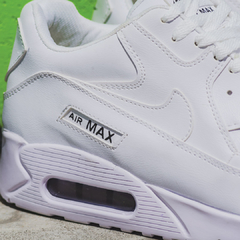 Nike Air Max Total White en internet