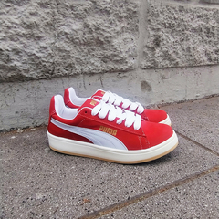 Zapatillas Puma Classic de Gamusa Rojo en internet