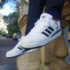 Adidas Forum Low CL en internet