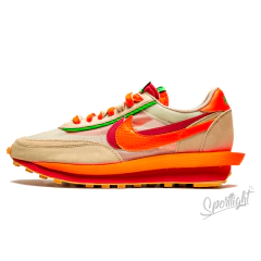 Tênis CLOT x sacai x Nike LDV Waffle Orange Blaze