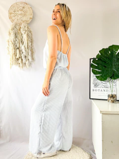 Mono Halsey rayado en internet