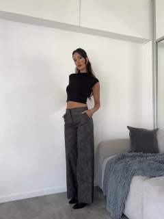 Pantalón cuerina vintage en internet