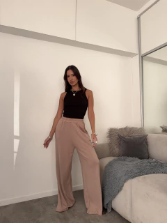 Palazzo Carolina de rústico frizado en internet