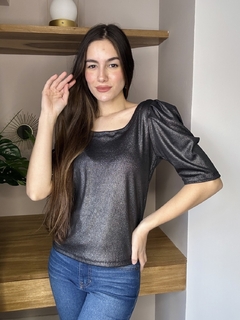 Imagen de Remera brillo espalda en V