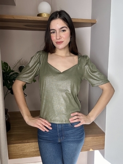 Remera brillo cuello espejo