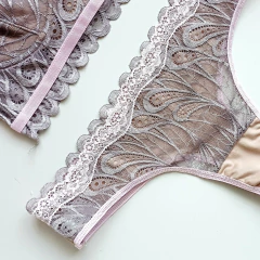 Conjunto Angela Piedra en internet