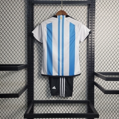 22 23 adidas selecao argentina azul marinho tricampeã mundial hermanos infantil los ninos criancas home I messi dybala dimaria 12Multimarcas