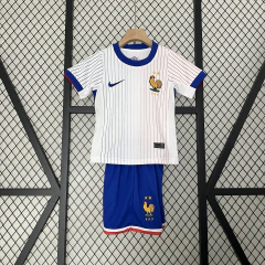 Personalização de camisas de futebol, Times internacionais de futebol, Uniformes de futebol de alta qualidade, Designs exclusivos de camisas de futebol, Coleção de camisas de futebol autênticas , Camisas de futebol vintage, Camisas de futebol colecionávei