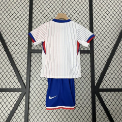 Personalização de camisas de futebol, Times internacionais de futebol, Uniformes de futebol de alta qualidade, Designs exclusivos de camisas de futebol, Coleção de camisas de futebol autênticas , Camisas de futebol vintage, Camisas de futebol colecionávei