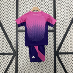 Personalização de camisas de futebol, Times internacionais de futebol, Uniformes de futebol de alta qualidade, Designs exclusivos de camisas de futebol, Coleção de camisas de futebol autênticas , Camisas de futebol vintage, Camisas de futebol colecionávei