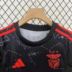 Personalização de camisas de futebol, Times internacionais de futebol, Uniformes de futebol de alta qualidade, Designs exclusivos de camisas de futebol, Coleção de camisas de futebol autênticas , Camisas de futebol vintage, Camisas de futebol colecionávei