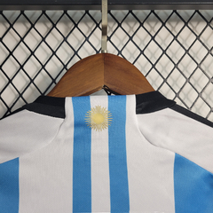 22 23 adidas selecao argentina azul marinho tricampeã mundial hermanos infantil los ninos criancas home I messi dybala dimaria 12Multimarcas